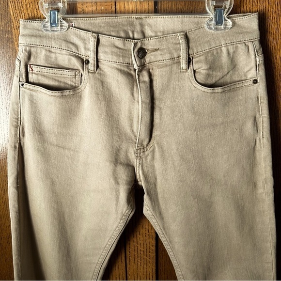 Marine Layer 5 Pocket Slim Fit Pant in Khaki | Size 32x32 - Picture 9 of 14